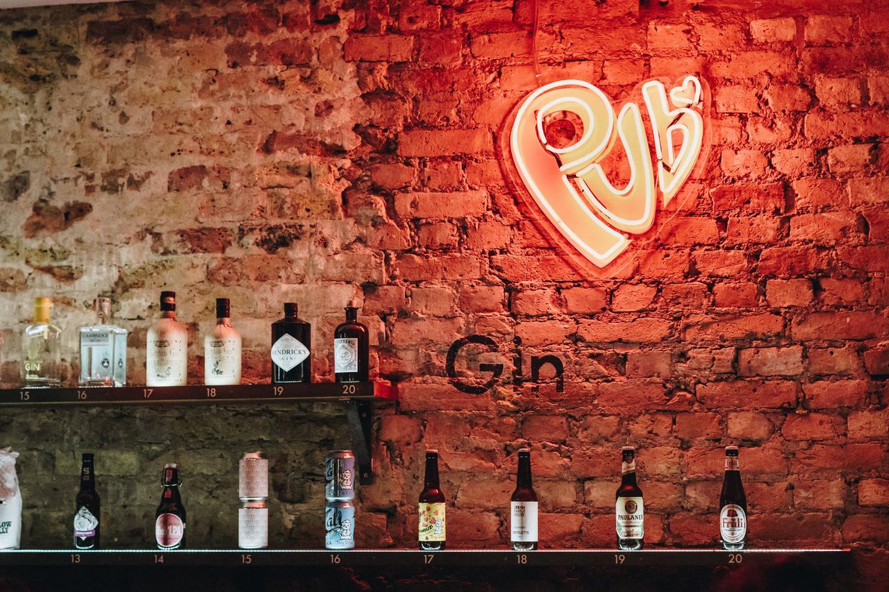 Publove @ The Crown, Battersea Londen Buitenkant foto
