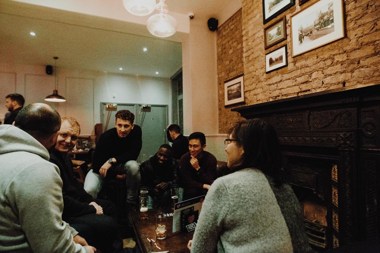 Publove @ The Crown, Battersea Londen Buitenkant foto