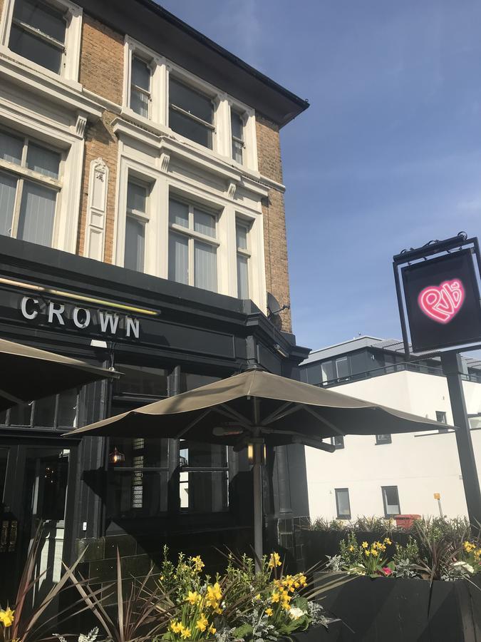 Publove @ The Crown, Battersea Londen Buitenkant foto
