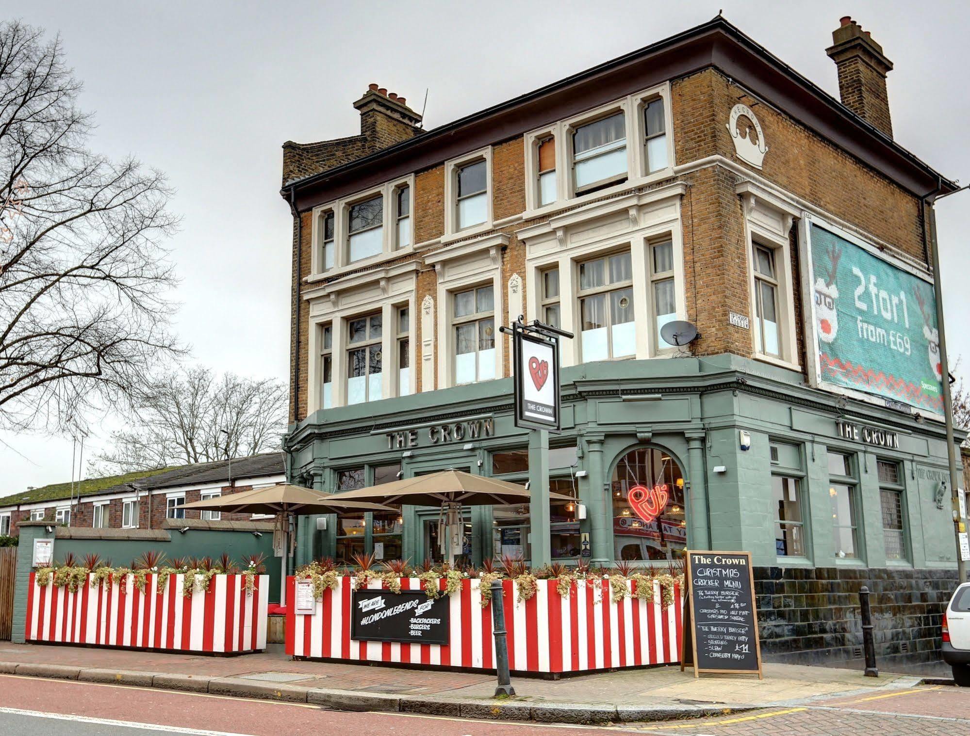 Publove @ The Crown, Battersea Londen Buitenkant foto
